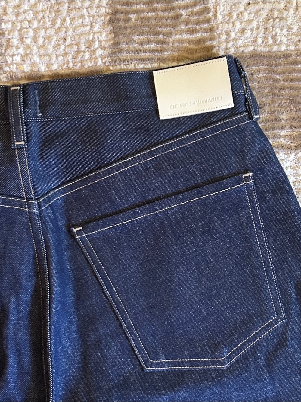 NWOT Citizens Of Humanity Horseshoe Barrel Stiff Jeans in Dark Indigo - Picture 6 of 9